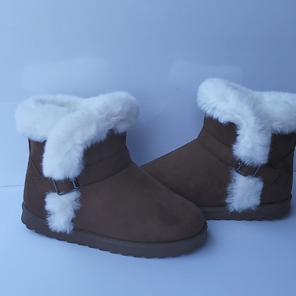 Girls Fur Boots Kids Thermal Snug Hugg Calf Ankle Buckle Warm Winter Boots Shoes